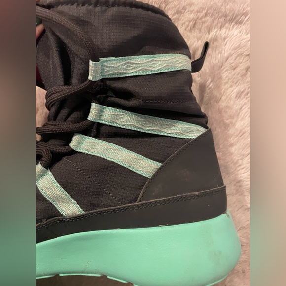 Nike Roshe Run High Sneaker boot discontinued lined Size 8.5 - Picture 4 of 6